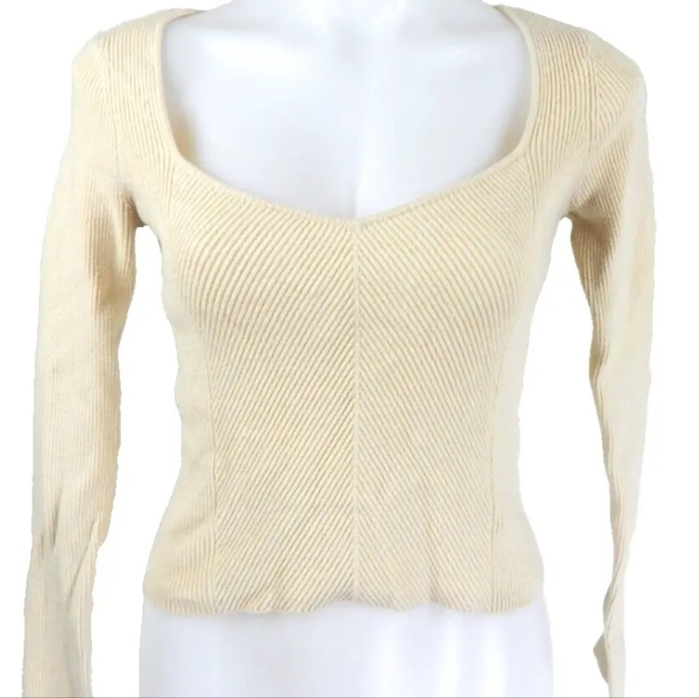 Abercrombie Sweetheart Neckline Ribbed Crop Top